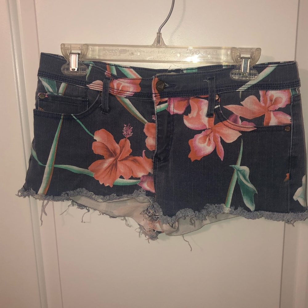 Hawaiian Flower Roxy Shorts